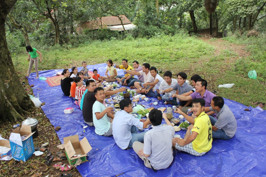 Picnic, giã ngoại để tạo sự thân thiện, tăng tính kết nối với các cá nhân đang làm việc tại công trình